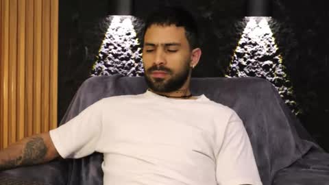 Snapshot of leo_diaz01 chatting on 14, 2, 2026 Leo Diaz online show from 14, 2, 2026