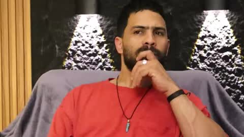 Snapshot of leo_diaz01 chatting on 18, 2, 2026 Leo Diaz online show from 18, 2, 2026