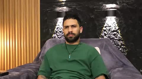 Snapshot of leo_diaz01 chatting on 19, 2, 2026 Leo Diaz online show from 19, 2, 2026