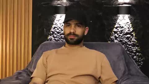 Snapshot of leo_diaz01 chatting on 20, 2, 2026 Leo Diaz online show from 20, 2, 2026