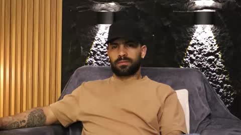 Snapshot of leo_diaz01 chatting on 20, 2, 2026 Leo Diaz online show from 20, 2, 2026