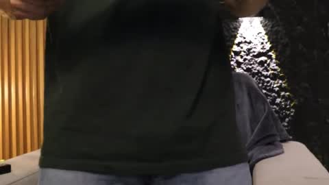 Snapshot of leo_diaz01 chatting on 22, 2, 2026 Leo Diaz online show from 22, 2, 2026