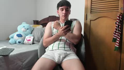 Snapshot of leo_jones389 chatting on 22, 6, 2026 Leo Jones online show from 22, 6, 2026