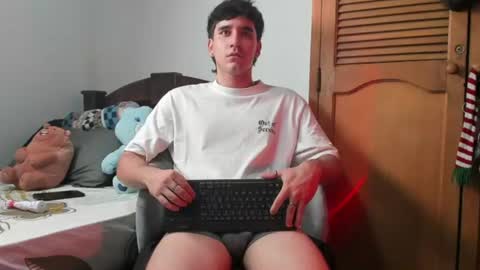 Snapshot of leo_jones389 chatting on 26, 6, 2026 Leo Jones online show from 26, 6, 2026