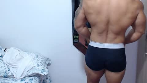 Snapshot of leo_muscleboy chatting on 9, 4, 2026 Leo online show from 9, 4, 2026