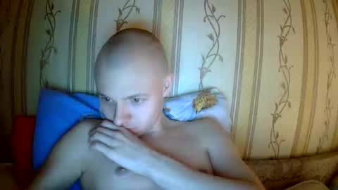 Snapshot of leo_timm chatting on 13, 5, 2026 leo_timm online show from 13, 5, 2026