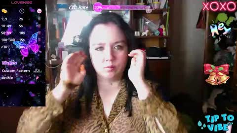 Snapshot of leona_harrison chatting on 12, 12, 2024 Leona Harrison online show from 12, 12, 2024