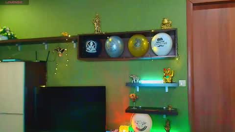 Snapshot of leona_tracie chatting on 28, 2, 2026 Leona tracie online show from 28, 2, 2026