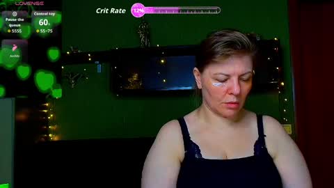Snapshot of leona_tracie chatting on 2, 4, 2026 Leona tracie online show from 2, 4, 2026