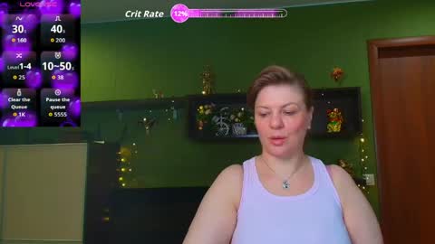 Snapshot of leona_tracie chatting on 10, 4, 2026 Leona tracie online show from 10, 4, 2026