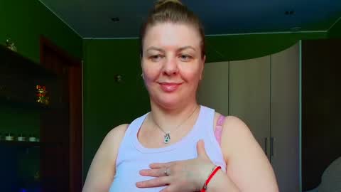 Leona tracie online show from 22, 5, 2026