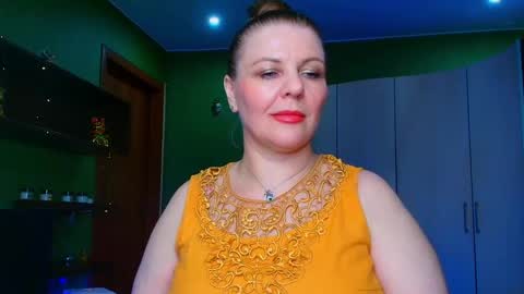 Leona tracie online show from 22, 5, 2026