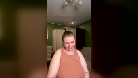 Snapshot of leona_tracie chatting on 15, 6, 2026 Leona tracie online show from 15, 6, 2026