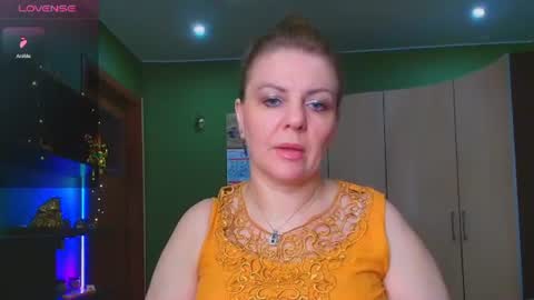 Snapshot of leona_tracie chatting on 25, 6, 2026 Leona tracie online show from 25, 6, 2026