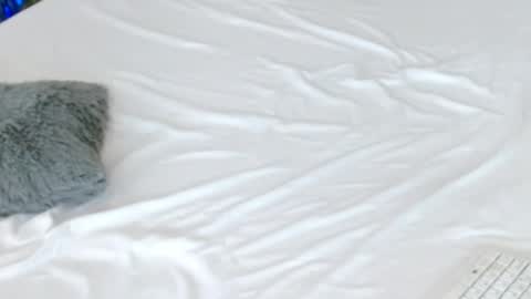 LUCY online show from 17, 4, 2026