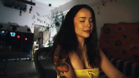 Snapshot of leonamell chatting on 13, 9, 2025 Leo online show from 13, 9, 2025