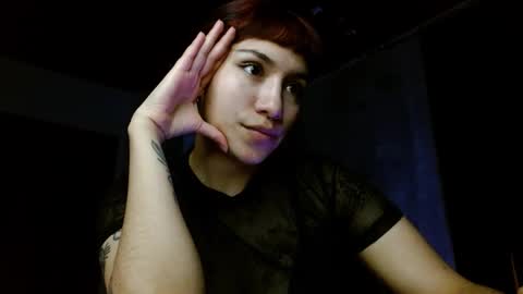 leonela  online show from 22, 10, 2025