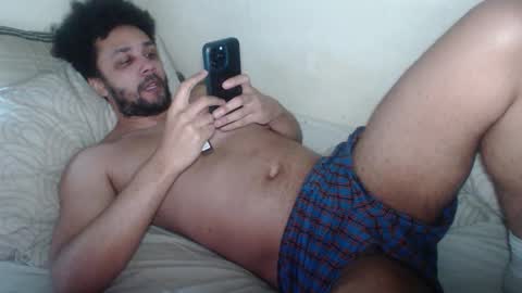 Snapshot of leonevans33 chatting on 2, 2, 2026 LSE online show from 2, 2, 2026