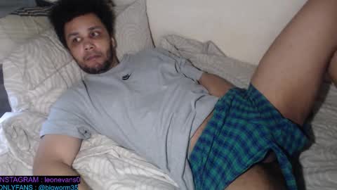 Snapshot of leonevans33 chatting on 5, 2, 2026 LSE online show from 5, 2, 2026