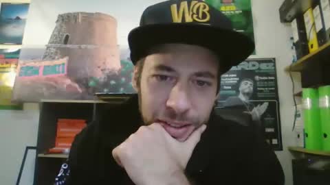 leonidascum online show from 1, 12, 2025