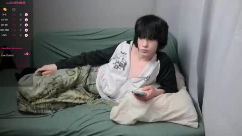 Snapshot of leonkissboy chatting on 24, 2, 2026 leonkissboy online show from 24, 2, 2026