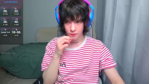 Snapshot of leonkissboy chatting on 28, 4, 2026 leonkissboy online show from 28, 4, 2026