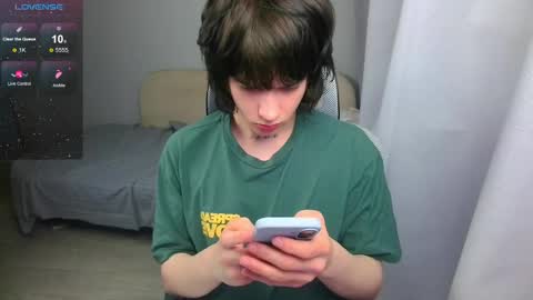 Snapshot of leonkissboy chatting on 9, 5, 2026 leonkissboy online show from 9, 5, 2026