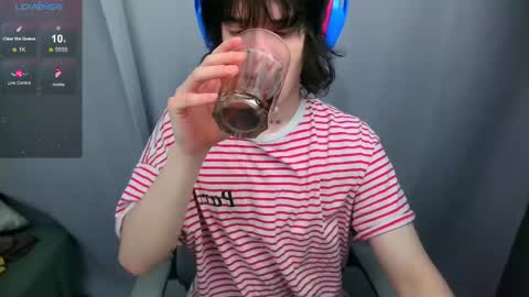 Snapshot of leonkissboy chatting on 30, 5, 2026 leonkissboy online show from 30, 5, 2026