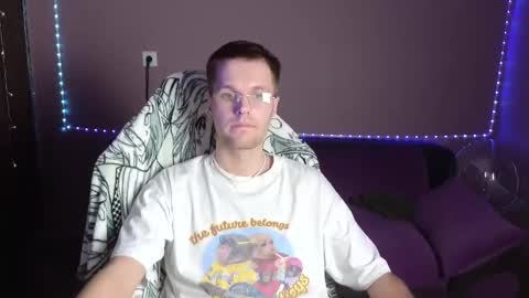 Snapshot of leonnextdoor chatting on 28, 12, 2024 Leon online show from 28, 12, 2024