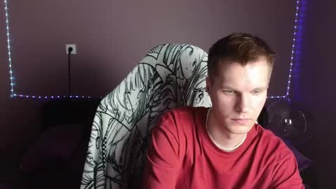 Snapshot of leonnextdoor chatting on 30, 12, 2024 Leon online show from 30, 12, 2024