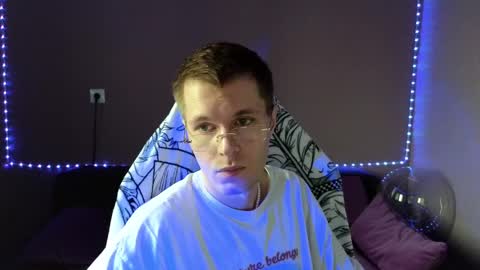 Snapshot of leonnextdoor chatting on 8, 1, 2025 Leon online show from 8, 1, 2025