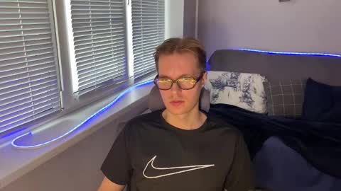 Snapshot of leonnextdoor chatting on 9, 1, 2026 Leon online show from 9, 1, 2026