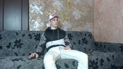 Snapshot of leoroman chatting on 25, 10, 2025 leoroman online show from 25, 10, 2025