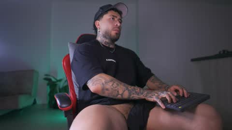 Snapshot of leosalvatore_ chatting on 25, 4, 2026 Leo Salvatore online show from 25, 4, 2026