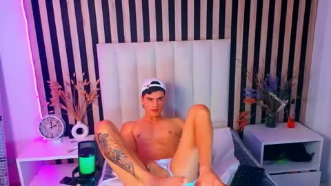 Snapshot of leotease chatting on 24, 4, 2026 leotease online show from 24, 4, 2026