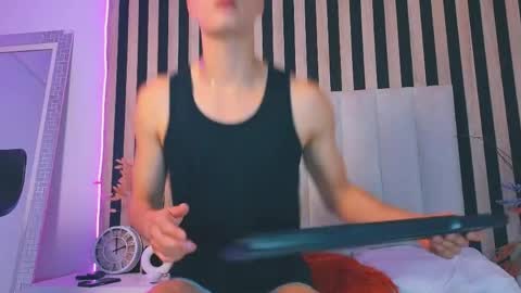 Snapshot of leotease chatting on 25, 4, 2026 leotease online show from 25, 4, 2026