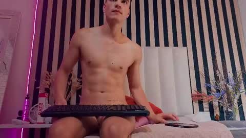 Snapshot of leotease chatting on 15, 5, 2026 leotease online show from 15, 5, 2026