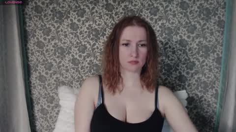 Snapshot of lesanamagic chatting on 19, 2, 2025 LesanaMagic online show from 19, 2, 2025