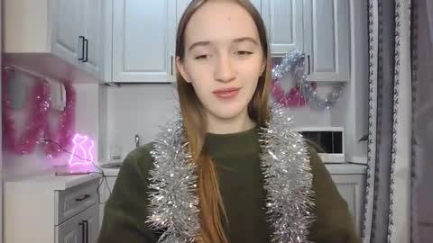 Snapshot of leslie_my_lovee chatting on 21, 12, 2024 LESLIE online show from 21, 12, 2024