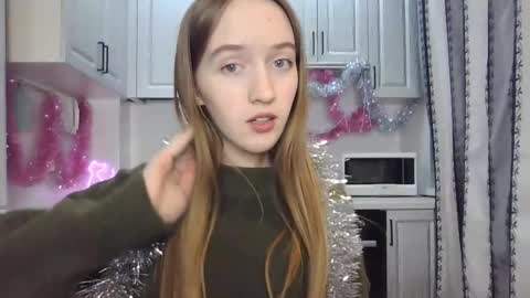 Snapshot of leslie_my_lovee chatting on 22, 12, 2024 LESLIE online show from 22, 12, 2024