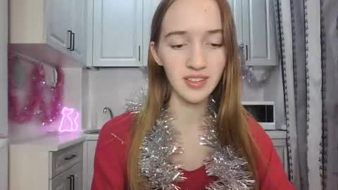 Snapshot of leslie_my_lovee chatting on 24, 12, 2024 LESLIE online show from 24, 12, 2024