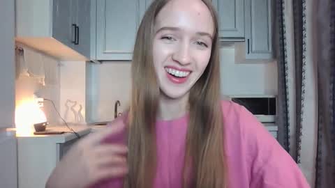 Snapshot of leslie_my_lovee chatting on 14, 9, 2025 LESLIE online show from 14, 9, 2025