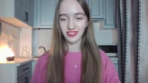 Snapshot of leslie_my_lovee chatting on 4, 10, 2025 LESLIE online show from 4, 10, 2025