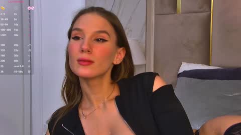 Leslie online show from 5, 2, 2025