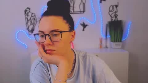 lesly_chilli online show from 7, 2, 2026