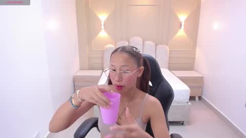   online show from 19, 3, 2026