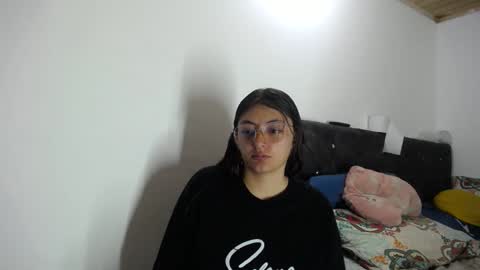 Snapshot of lessliee chatting on 5, 12, 2024 lessliee online show from 5, 12, 2024