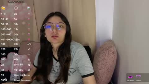 Snapshot of lessliee chatting on 2, 5, 2026 lessliee online show from 2, 5, 2026