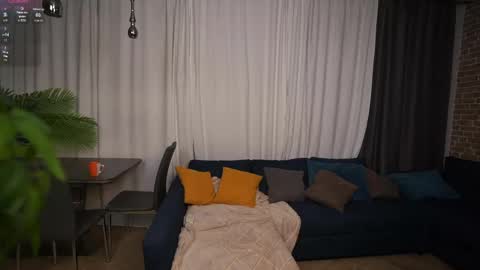 Snapshot of lessyluiz chatting on 8, 4, 2026 Hi my name is Lessy I am 18 years old. Im new here but I really like making new acquaintances online show from 8, 4, 2026