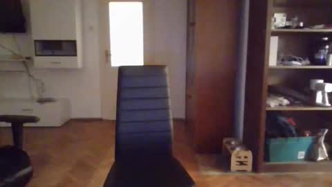 Snapshot of lestaro chatting on 15, 9, 2025 neoglo online show from 15, 9, 2025